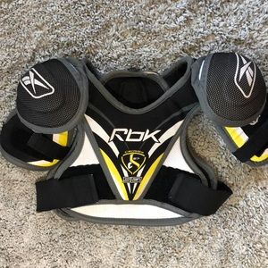 Child Reebok hockey shoulder Pads
